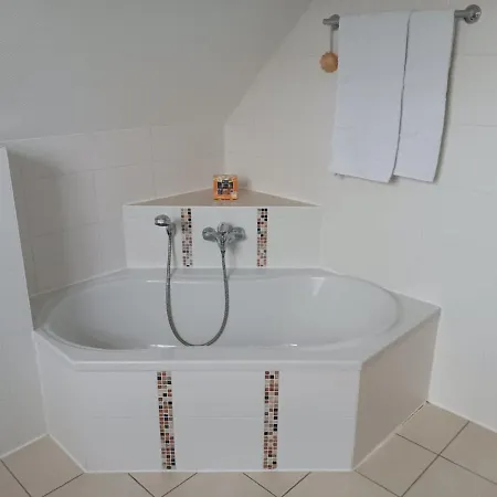 Landidylle Mit Garten, Whirlpool Und Klima